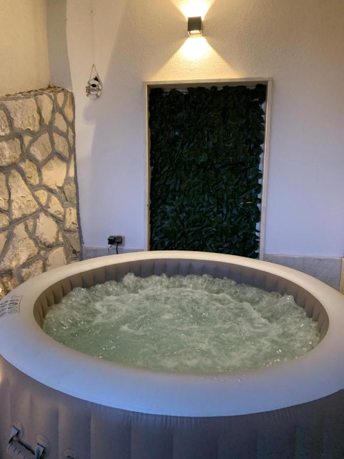 Omis Relaxing Sea Lounge Apartman Marusici  Kültér fotó