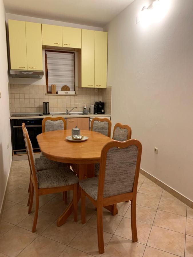 Omis Relaxing Sea Lounge Apartman Marusici  Kültér fotó